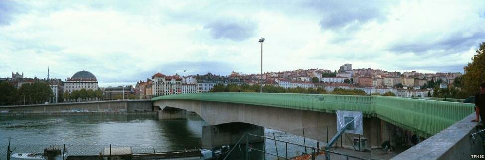 photo of a Lyon Bridge